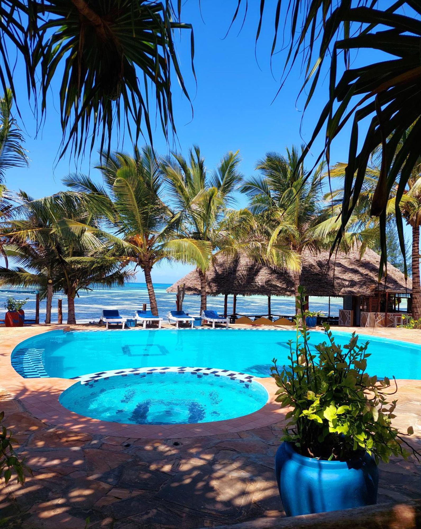 Queen Of Sheba Beach Lodge Pongwe Exterior photo
