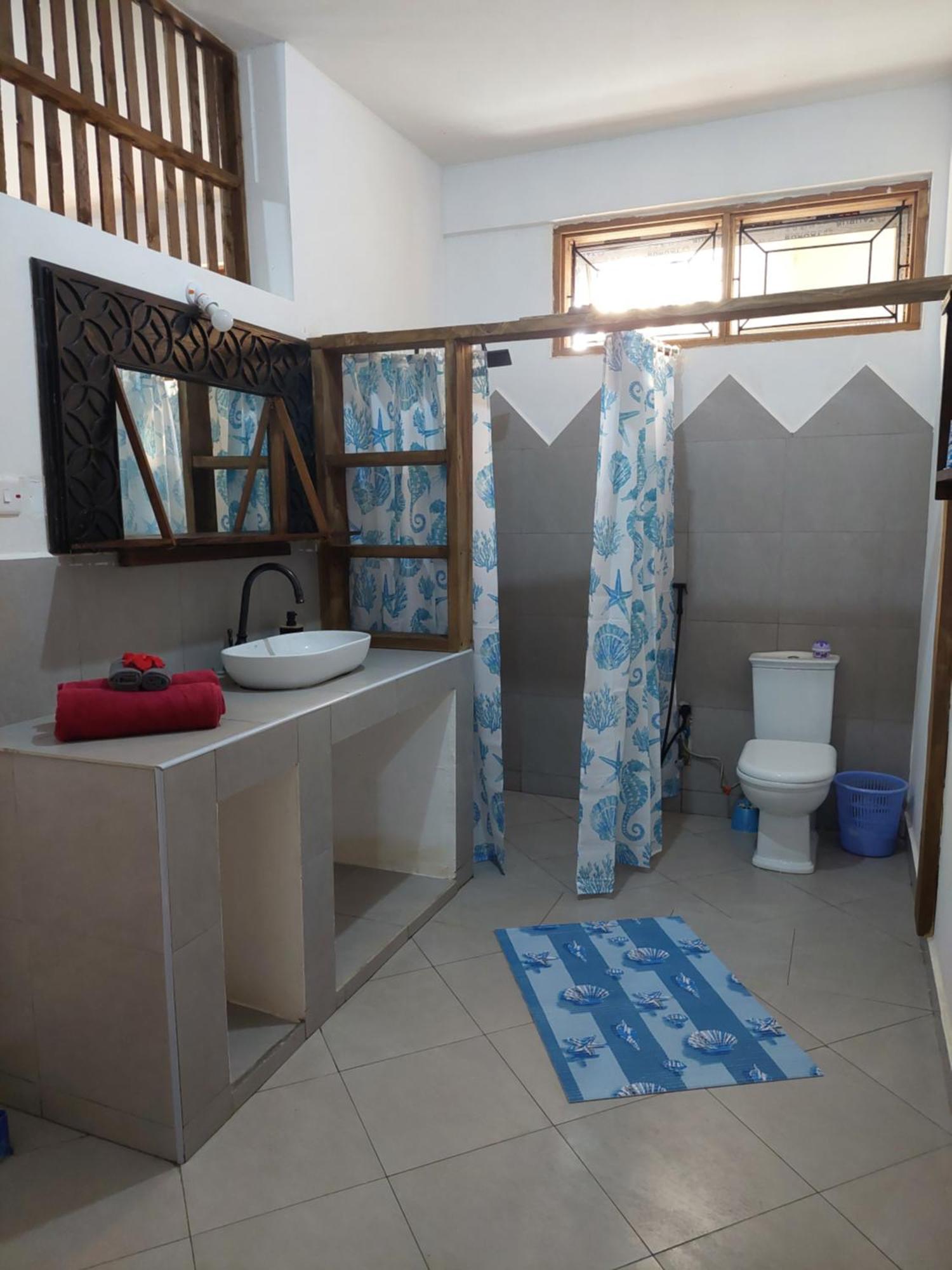 Queen Of Sheba Beach Lodge Pongwe Exterior photo