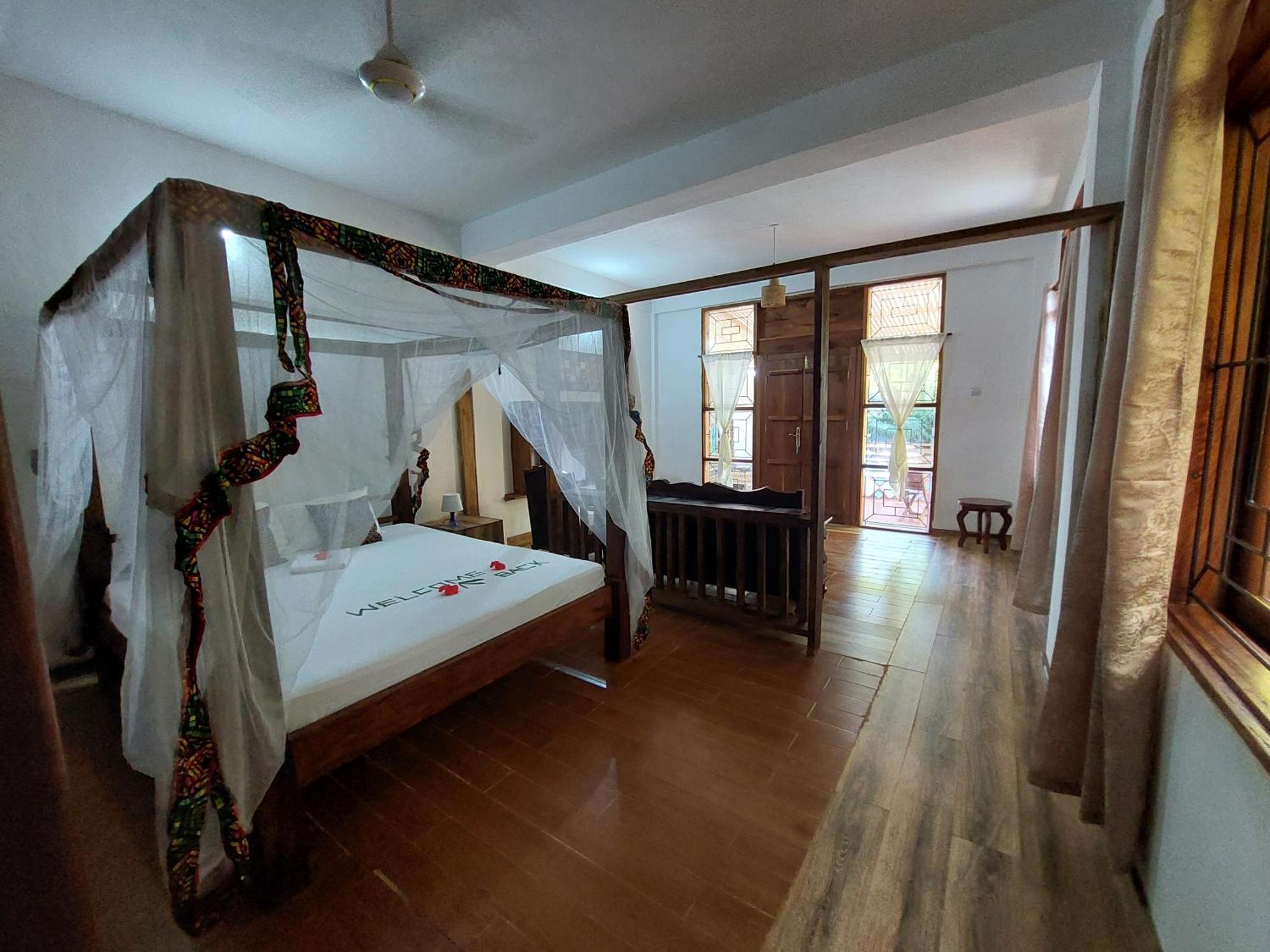 Queen Of Sheba Beach Lodge Pongwe Exterior photo
